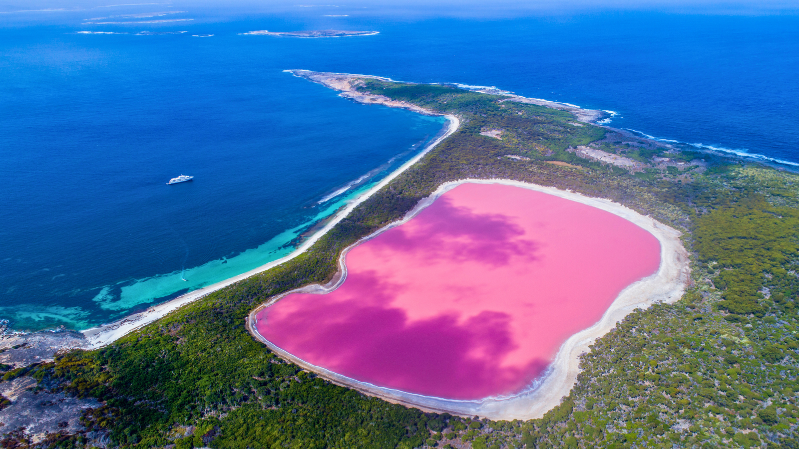 The Mystery of Lakes That Change Color Explained in Detail 2 Lakes That Change Color