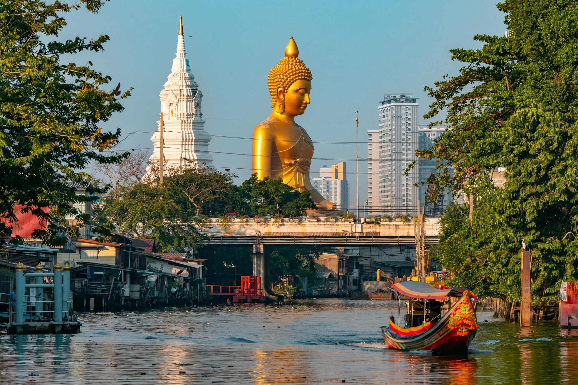 What $100 a Night Gets You in New York vs Bangkok