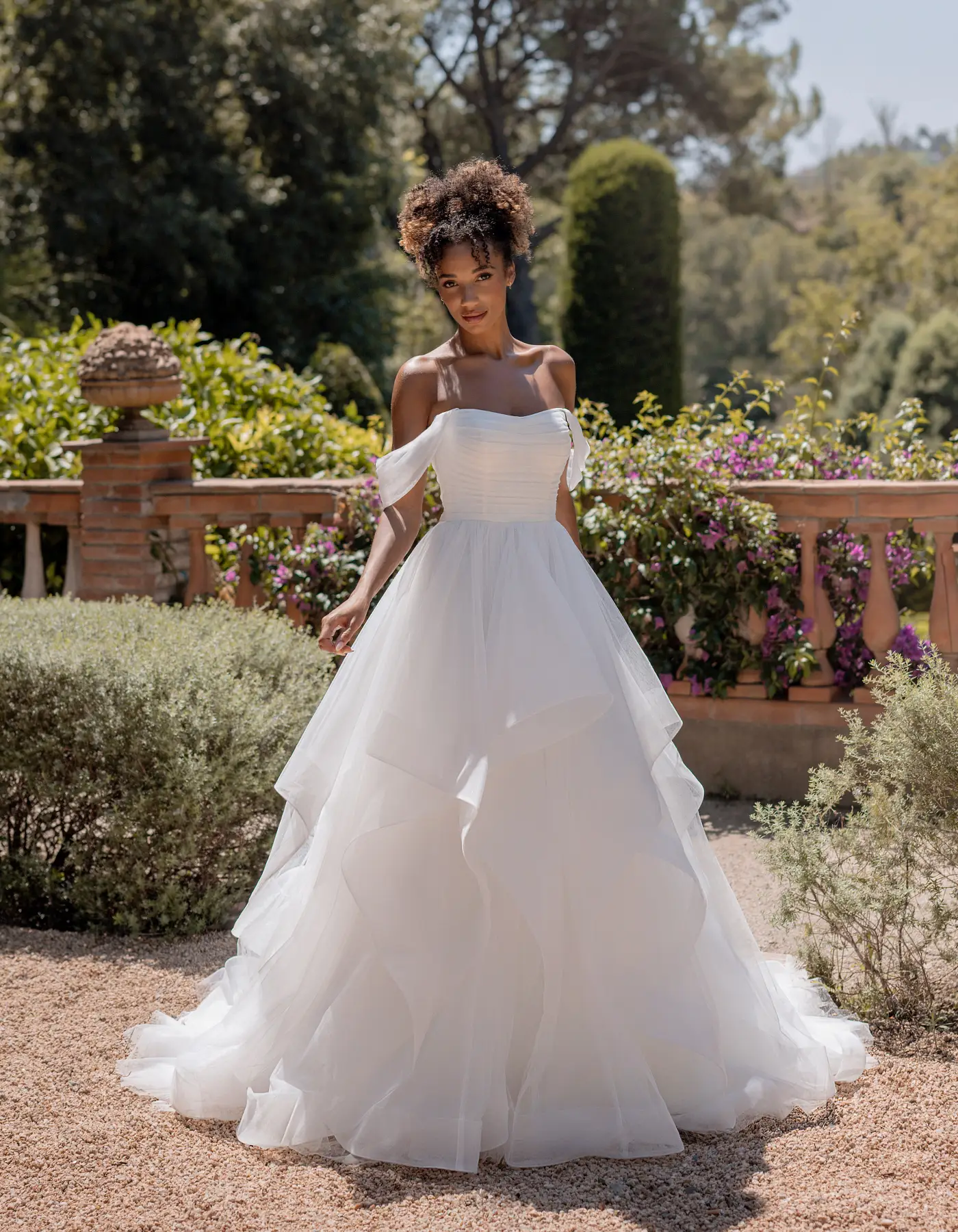 Minimalist Bridal Looks
