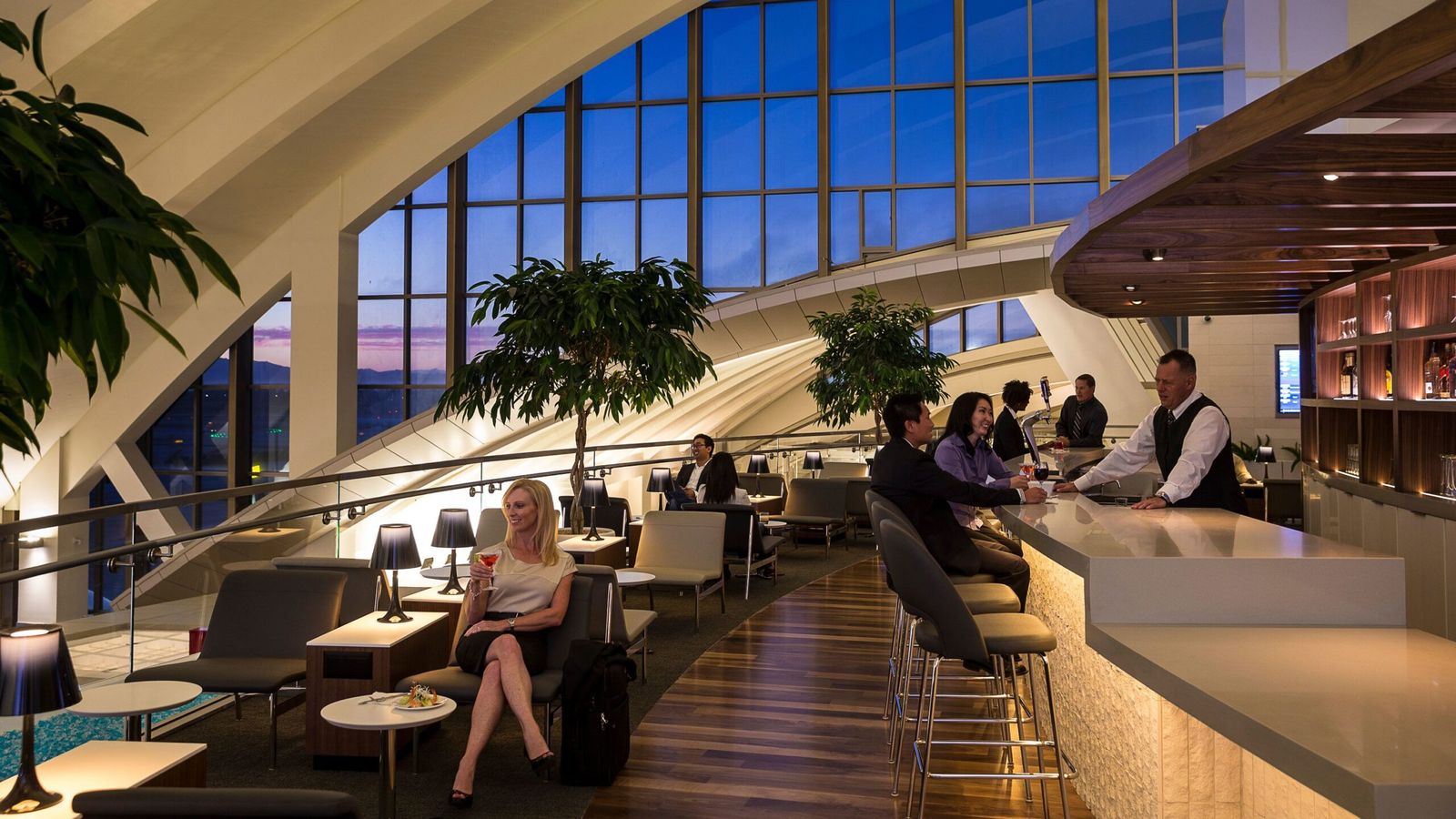 Airport Lounge Worth It or Not for Long Haul Travelers and Business Flyers 1 Airport Lounge Worth It or Not