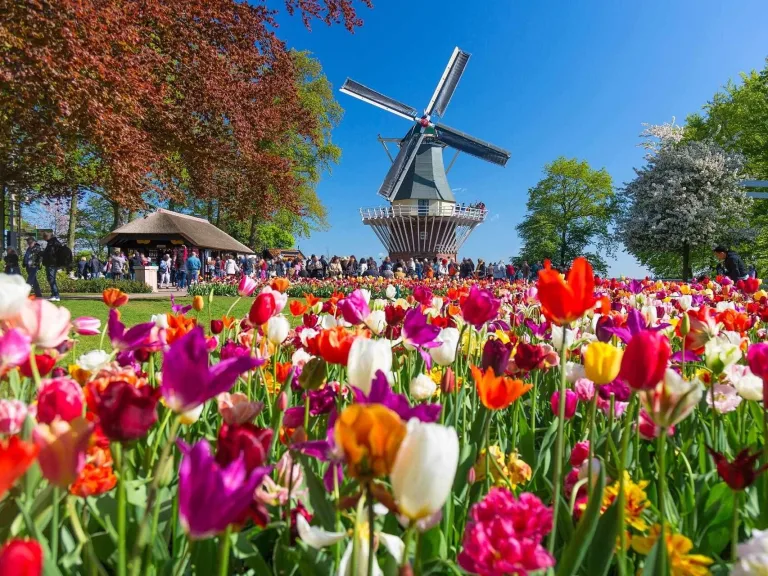 Spring Travel Destinations That Feel Better Before the Crowds Arrive 5 Spring Travel Destinations
