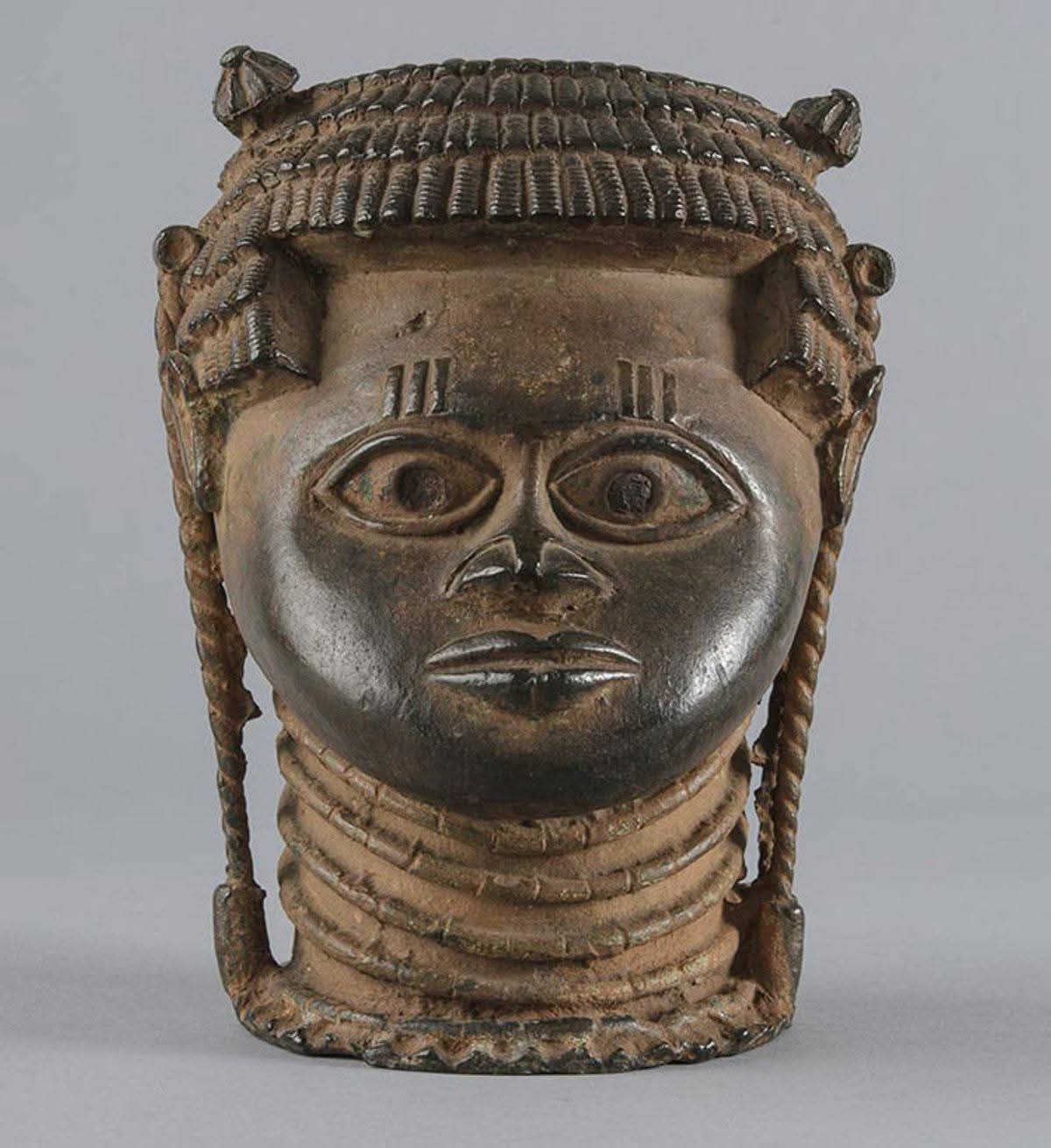 Cambridge University Returns 116 Benin Artefacts to Nigeria 2 Cambridge University Returns 116 Benin Artefacts to Nigeria