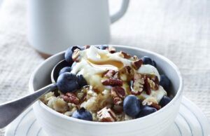 The Health Benefits of Blueberries in Oatmeal: A Simple Breakfast With Serious Impact The Health Benefits of Blueberries in Oatmeal
