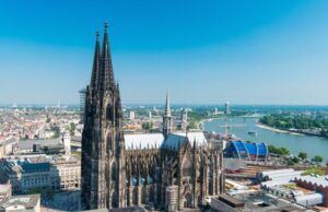 Cologne Cathedral Introduces Tourist Admission Fee to Cover Rising Costs Cologne Cathedral Introduces Tourist Admission Fee to Cover Rising Costs