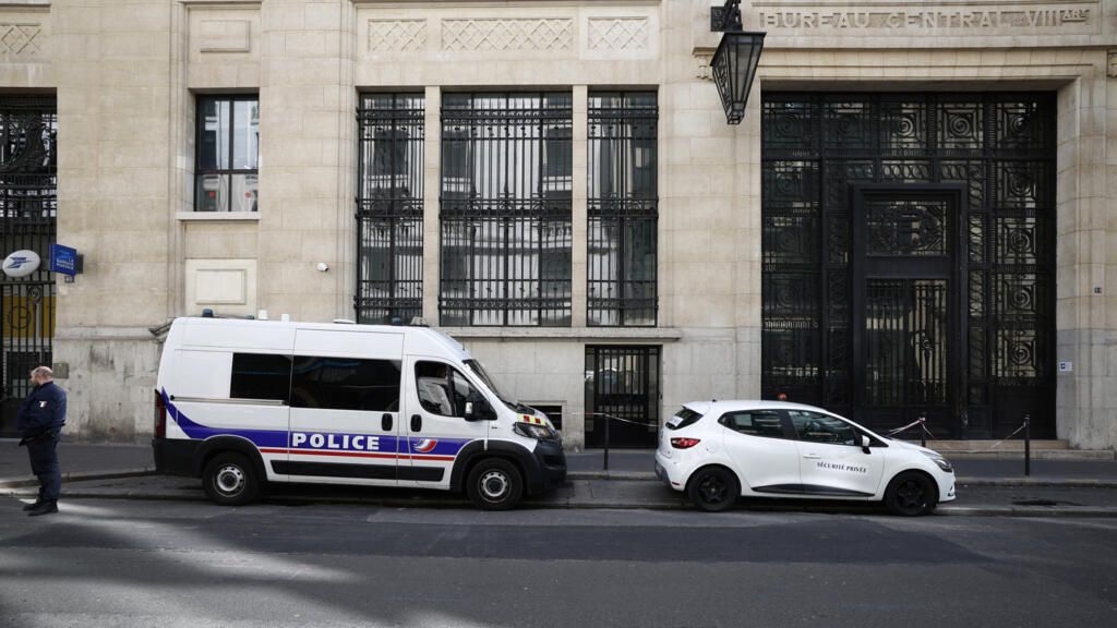 France Foils Paris Bomb Attack Outside US Bank 1 France Foils Paris Bomb Attack Outside US Bank