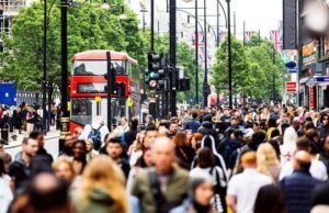 How to Avoid Tourist Scams Around the World How to Avoid Tourist Scams Around the World