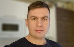 Pro-Kremlin Lawyer Turns on Putin, Calls for Resignation and Trial Over Ukraine War Pro-Kremlin Lawyer Turns on Putin, Calls for Resignation and Trial Over Ukraine War
