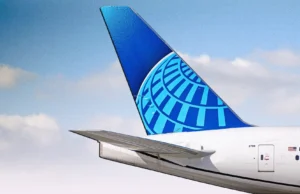 United Airlines Can Permanently Ban Passengers for Not Using Headphones United Airlines Can Permanently Ban Passengers for Not Using Headphones