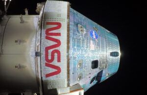 Artemis II Crew Reaches Midpoint on Journey to the Moon Artemis II Crew Reaches Midpoint on Journey to the Moon