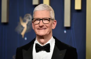 Tim Cook Steps Down as Apple CEO After 15 Years – A Defining Leadership Transition Tim Cook Steps Down as Apple CEO