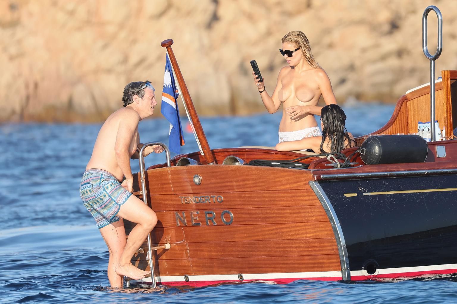 Brooks Nader explains why she went topless on a yacht trip with her father 1 Brooks Nader explains why she went topless on a yacht trip with her father