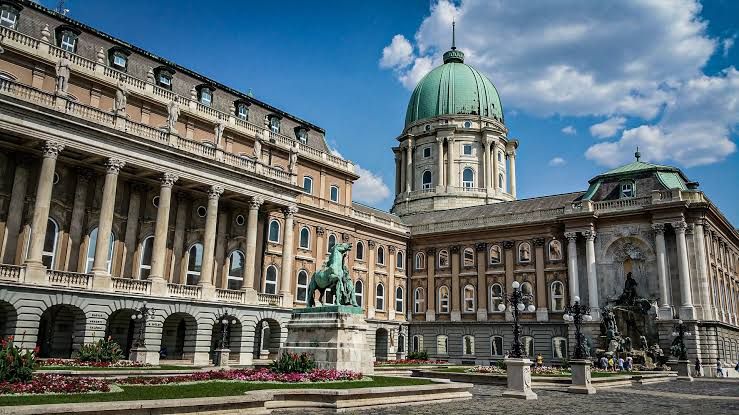 Europe's Most Popular Castles and Palaces Revealed by Traveller Reviews 10 Europe's Most Popular Castles and Palaces Revealed by Traveller Reviews