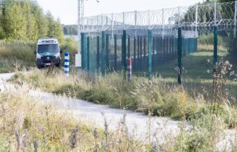 Finland completes 200km border fence with Russia amid heightened security concerns Finland completes 200km border fence with Russia amid heightened security concerns