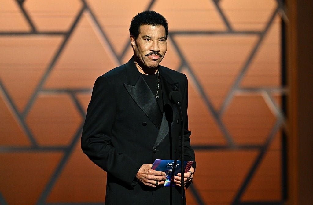 Lionel Richie hospitalized again as heart treatment forces three tour cancellations 1 Lionel Richie hospitalized again as heart treatment forces three tour cancellations