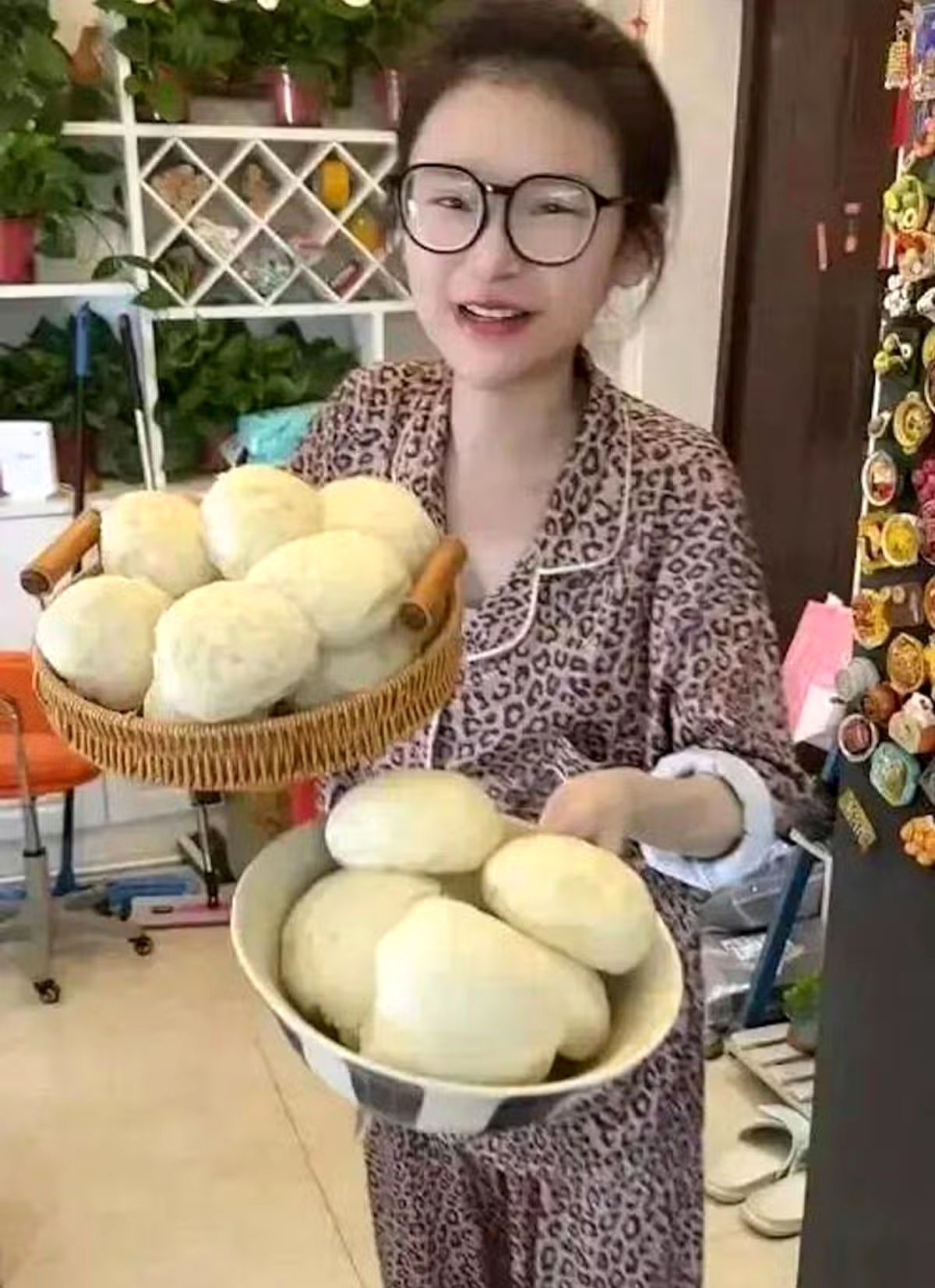 Chinese mukbang influencer dies at 24 after severe low potassium levels linked to extreme eating 1 Chinese mukbang influencer dies at 24 after severe low potassium levels linked to extreme eating