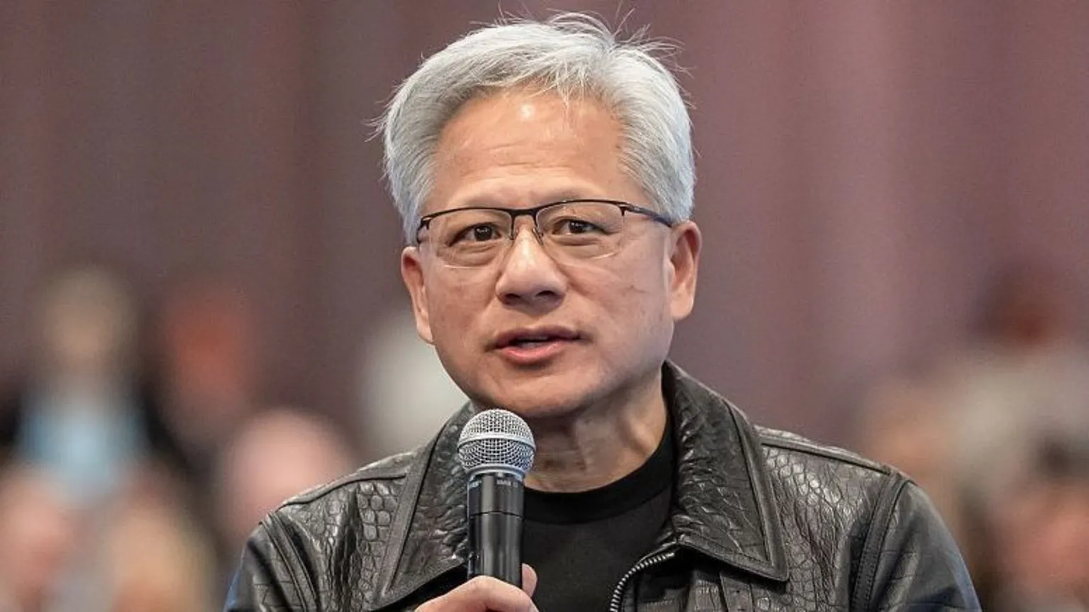 Nvidia CEO Jensen Huang dismisses AI extinction warnings as "doomsday narratives" 1 Nvidia CEO Jensen Huang dismisses AI extinction warnings as "doomsday narratives"