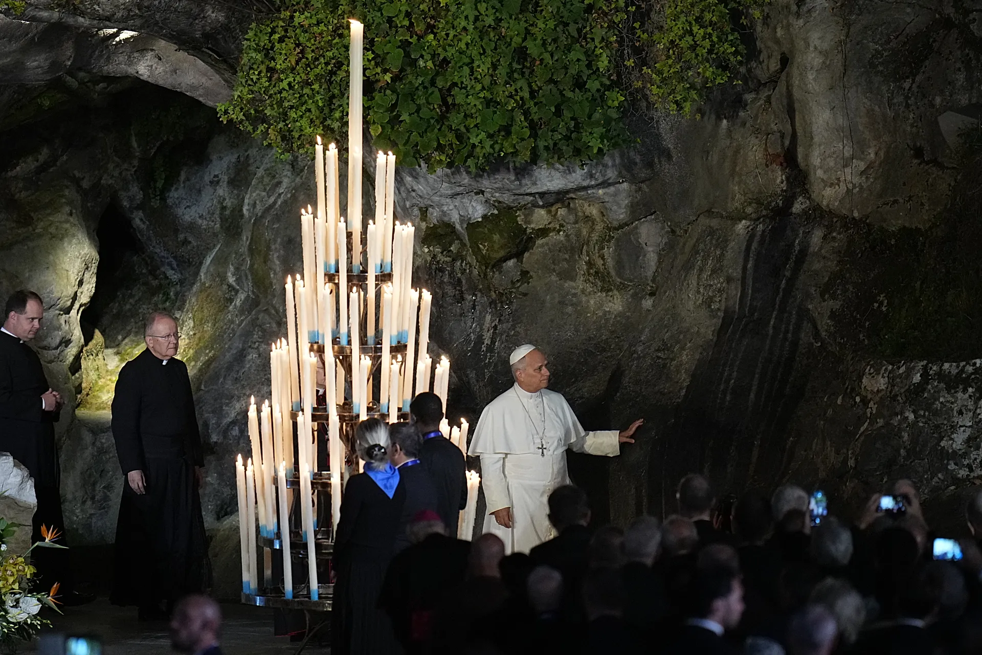 Pope Leo XIV arrives in Lourdes after huge Paris Mass draws 800,000 worshippers 2 Pope Leo XIV arrives in Lourdes after huge Paris Mass draws 800,000 worshippers