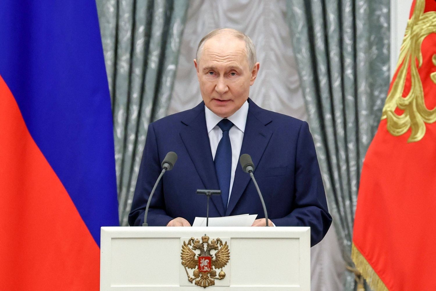 Russian Blogger Jailed for 14 Days After Writing Insult About Putin on Election Ballot 1 Russian Blogger Jailed for 14 Days After Writing Insult About Putin on Election Ballot
