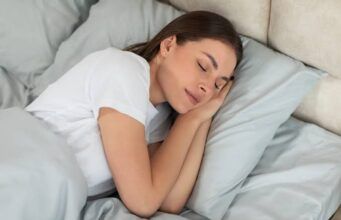 The Health Benefits of Sleeping Early May Begin With More Than Just Extra Hours in Bed The Health Benefits of Sleeping Early May Begin With More Than Just Extra Hours in Bed