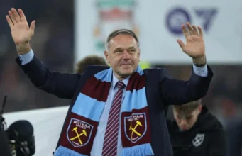 Former West Ham goalkeeper Ludek Miklosko dies aged 64 after five-year cancer battle Former West Ham goalkeeper Ludek Miklosko dies aged 64 after five-year cancer battle