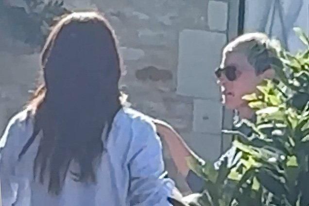 Meghan Markle photographed in UK after countryside pub outing with Ellen DeGeneres 1 Meghan Markle photographed in UK after countryside pub outing with Ellen DeGeneres